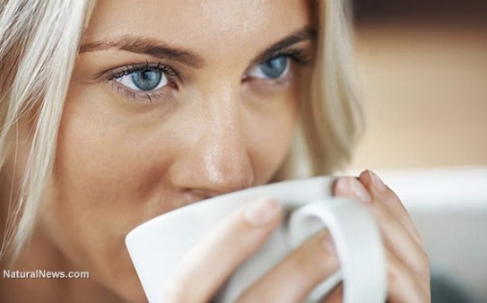 Woman-Close-Up-Face-Drink-Coffee-Tea